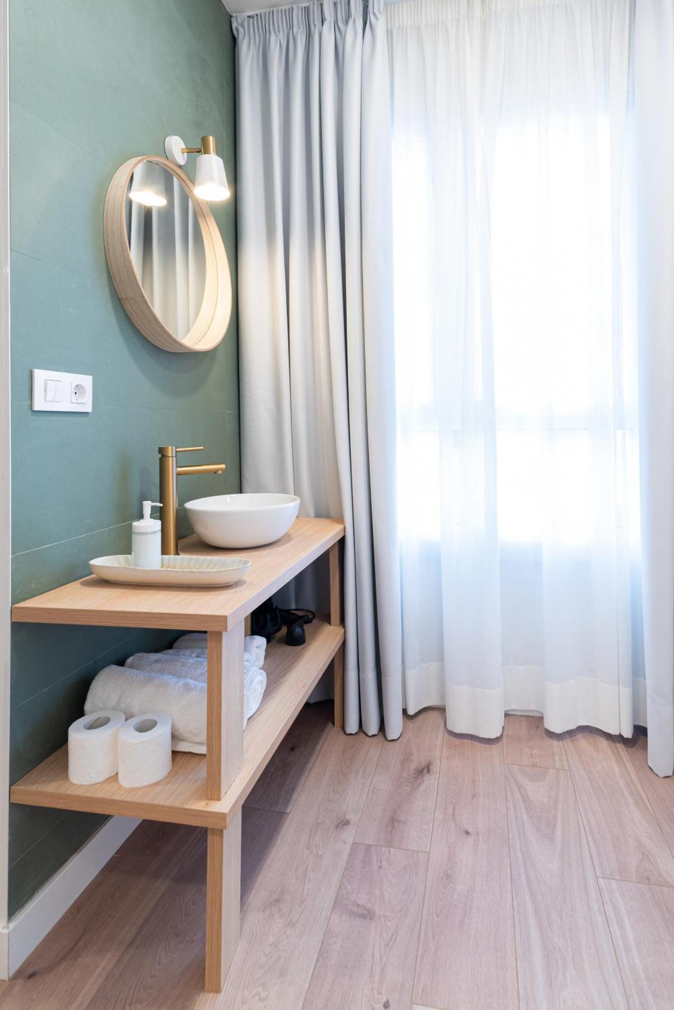 Apartamentos Turisticos Fatima, En El Centro De Виго Экстерьер фото